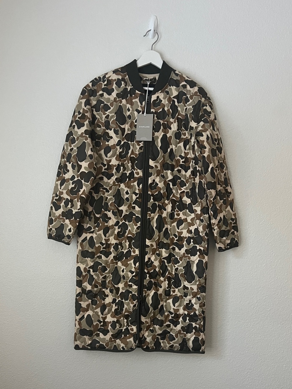 NWT Everlane ReNew Long Liner Jacket XS Camo Quilted